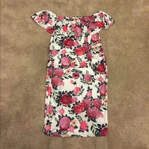 Brand New Maternity Ruffle Off Shoulder Dress💐